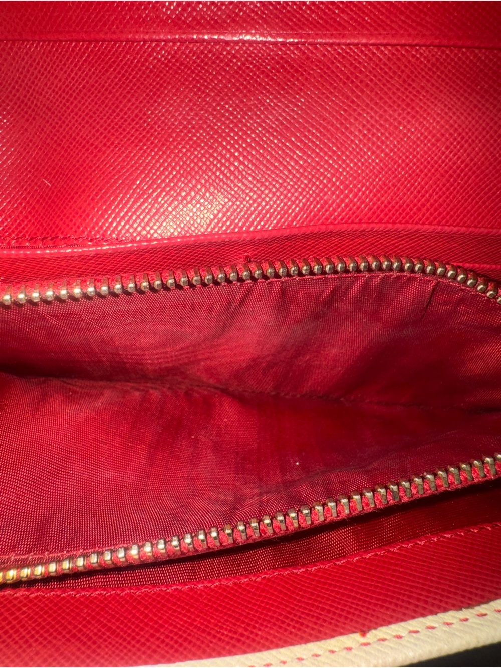 Prada ❤️Limited edition❤️saffiano leather heart long wallet ✅AUTHENTIC✅ - Picture 8 of 11